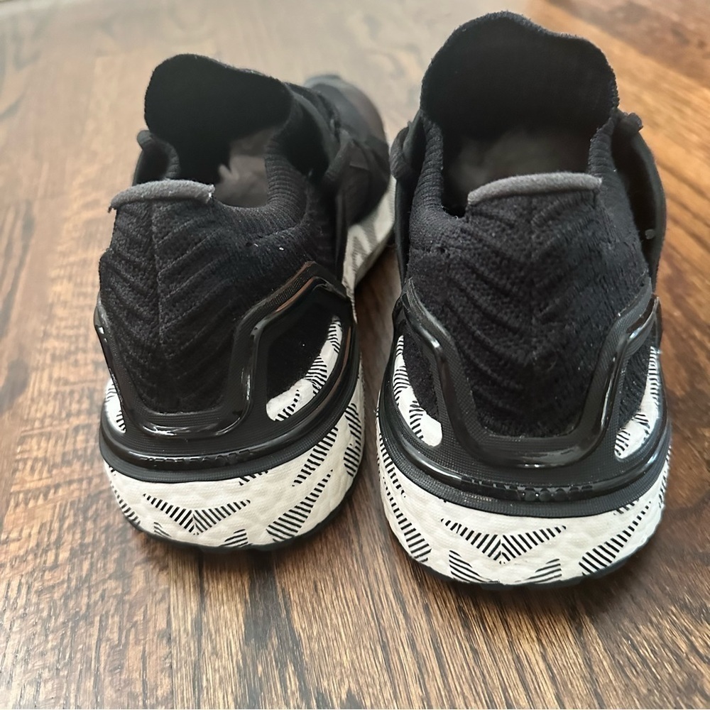 ADIDAS Ultraboost 20 by Stella McCartney Women’s Size 7.5 - Picture 8 of 8